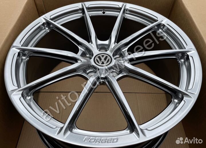 Кованые диски Volkswagen Touareg R20 наличие