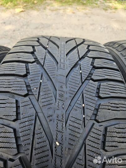 Nokian Tyres Hakkapeliitta R2 SUV 255/50 R20 109R