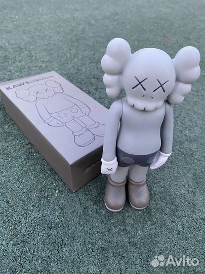 Фигурка коллекционная Kaws
