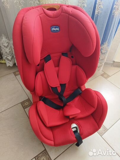 Детское автокресло chicco