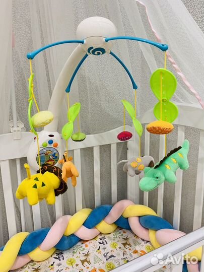 Мобиль, карусель, каруселька в кроватку