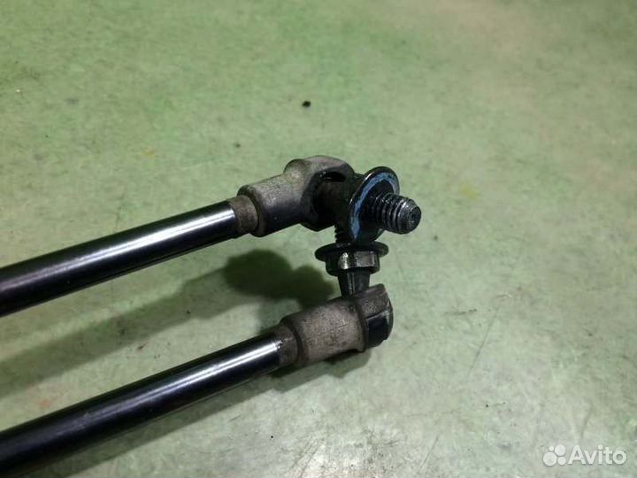 Амортизатор двери багажника Toyota Passo KGC30 1KR