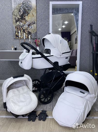 Коляска 3 в 1 Riko Montana 2022 (Кожа White)