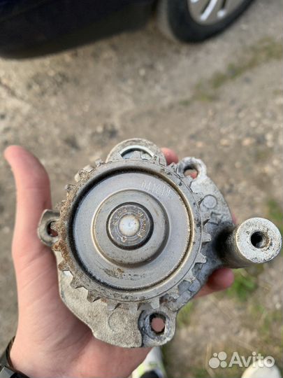 Помпа VAG 1.8T Оригинал бу