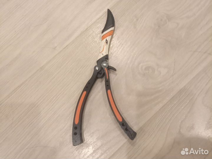 Деревянный “Нож-Бабочка Азимов”