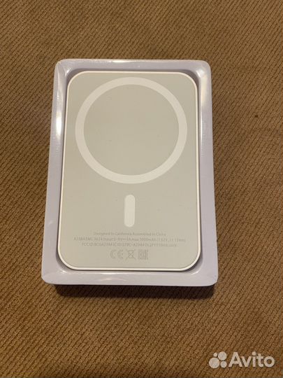 Повербанк с беспроводной зарядкой