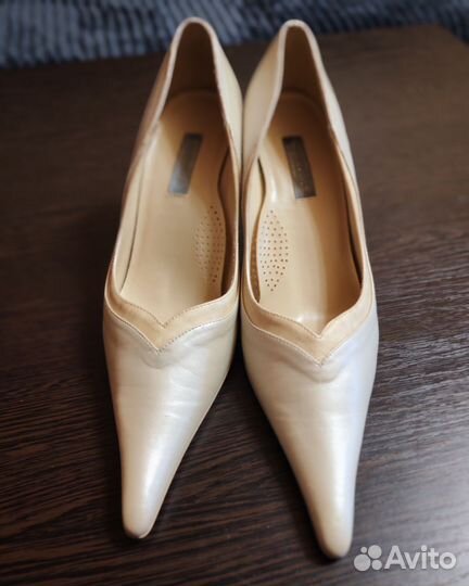 Туфли бежевые