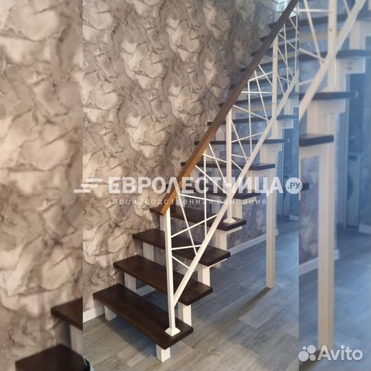 Лестница на металлокаркасе