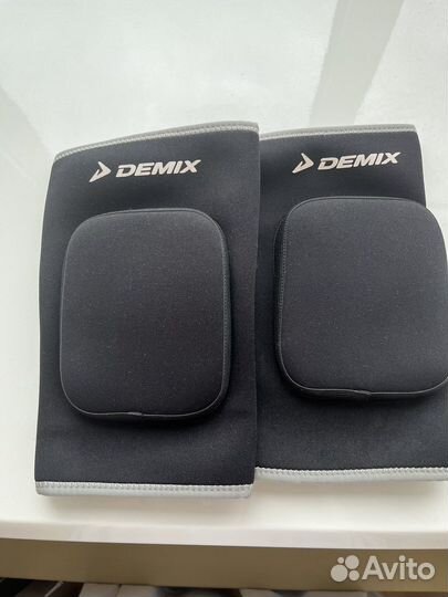 Наколенники для волейбола