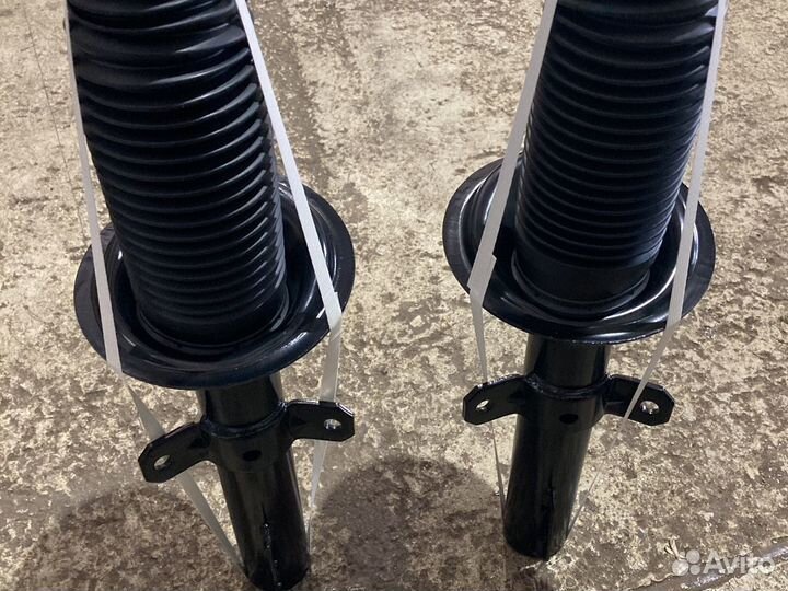 Стойки передние Ford Transit С 2006-2014 год