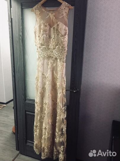 Вечернее платье