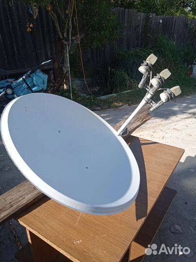 Спутниковая тарелка