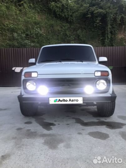 LADA 4x4 (Нива) 1.7 МТ, 2011, 150 000 км