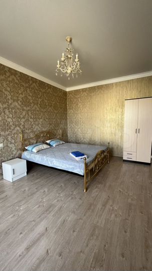 Дом 250 м² на участке 4,5 сот.