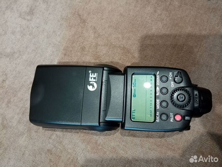 Вспышка на камеру Canon