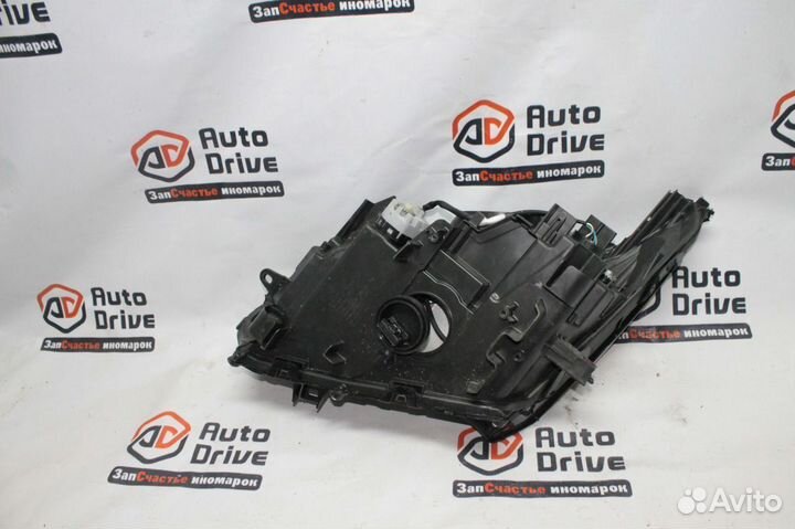 Lexus NX 200 Фара правая