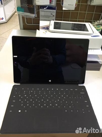 Планшет Microsoft Surface 1516 tablet