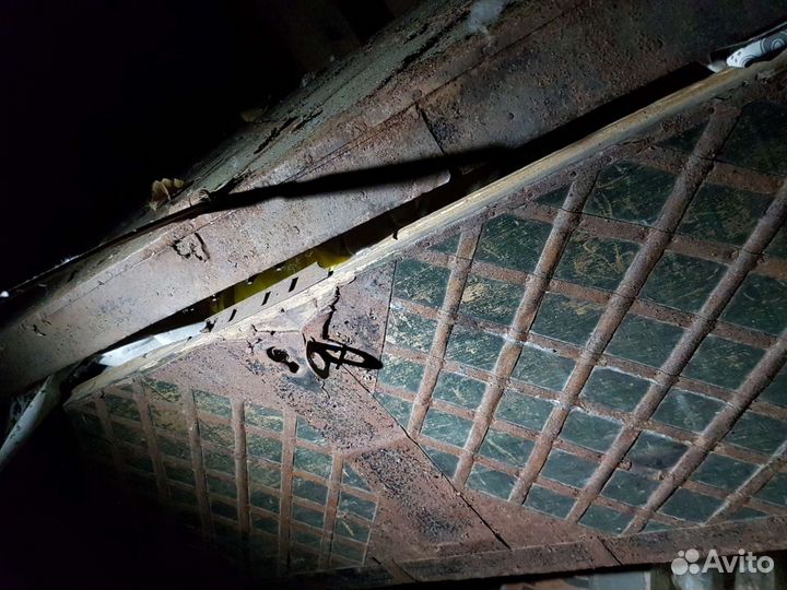 Сундук старинный