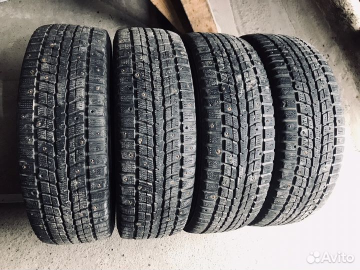 Dunlop SP Winter Ice 01 205/60 R16