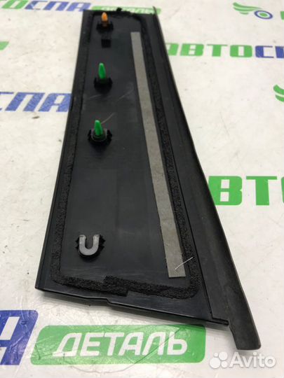 Накладка декоративная двери левая Mazda 3Bp