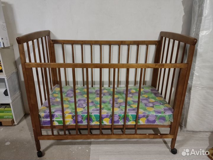 Детская кроватка