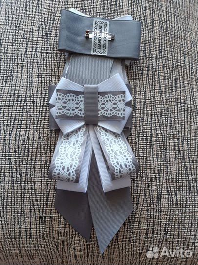 Резинки и заколки для волос