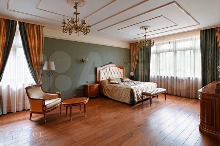 Коттедж 870 м² на участке 22 сот.