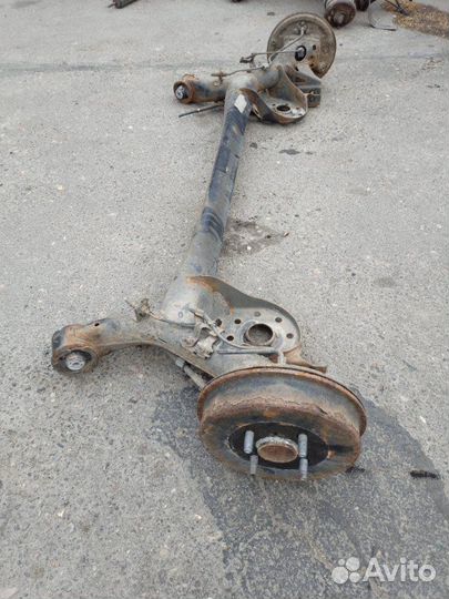 Задняя балка Toyota Yaris хетчбэк 5-ти дв. 1NR-FE