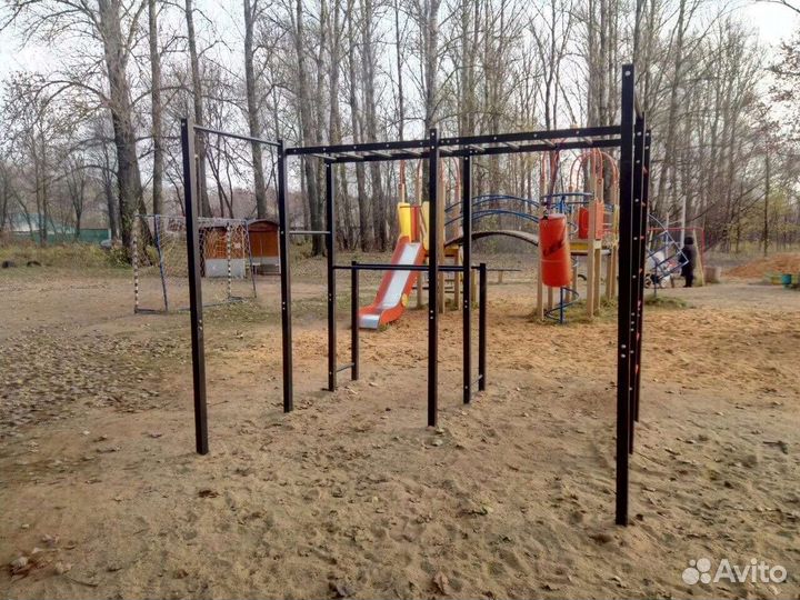 Спортивная площадка для дома дачи двора