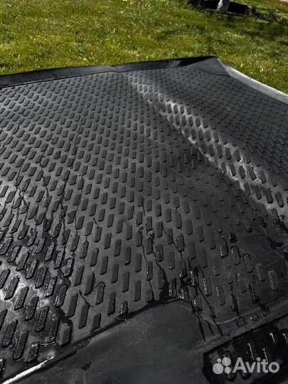 Комплект ковриков в автомобиль mazda 3