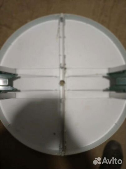 Детский столик с выдвижными стульчиками