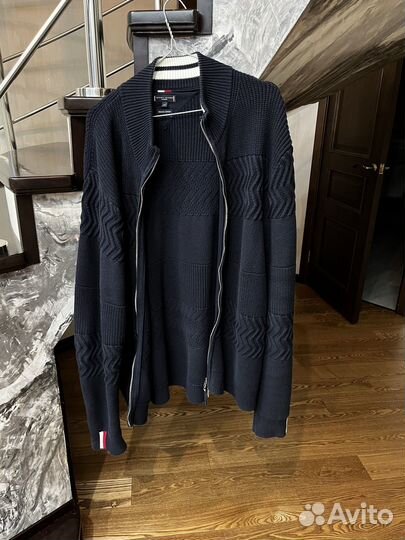 Кофта Tommy Hilfiger на молнии