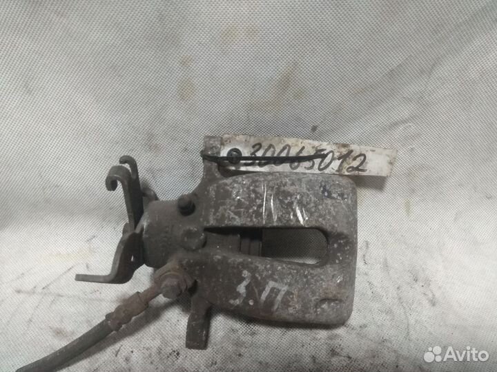 Суппорт задний правый Opel Insignia (2008)