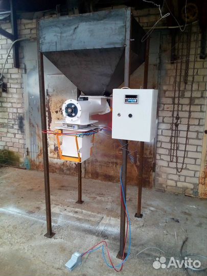 Дозатор весовой для зерна, кормов