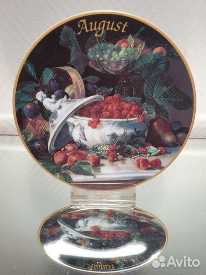 Тарелки коллекционные. Цветы. Фарфор