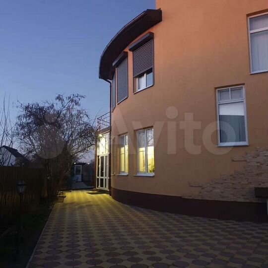 Дом 400 м² на участке 20 сот.