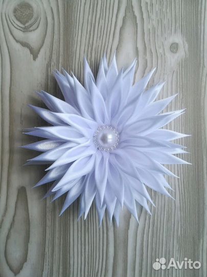 Бант из атласной лента Астра