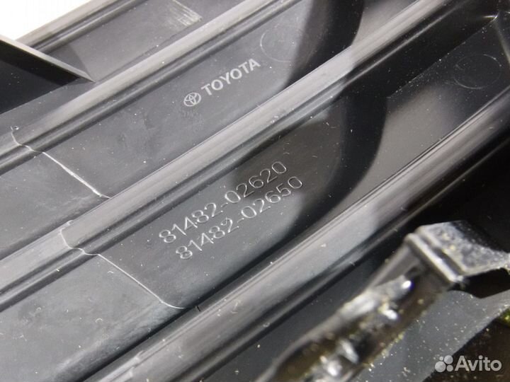 Накладка птф левая Toyota Corolla E180 (2015-2018)