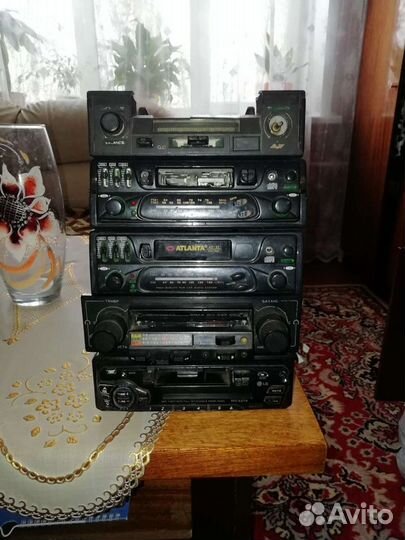 Автомагнитолы на Весту за 1500 отдам