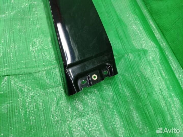 Накладка на стойку лев. Volkswagen Touareg