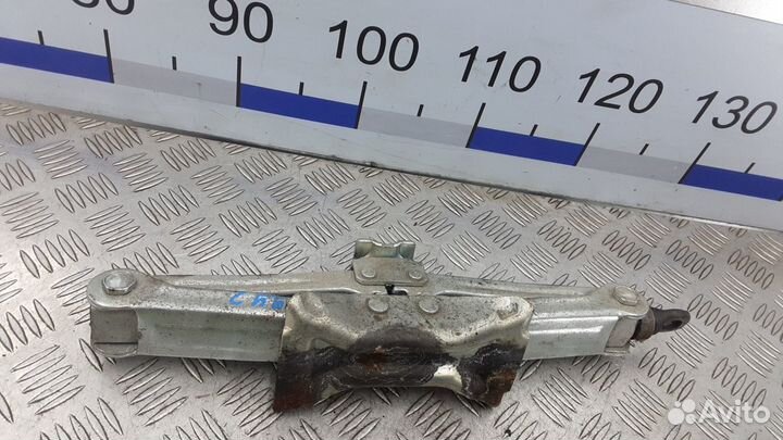 Домкрат на Toyota Rav 4 Zca2