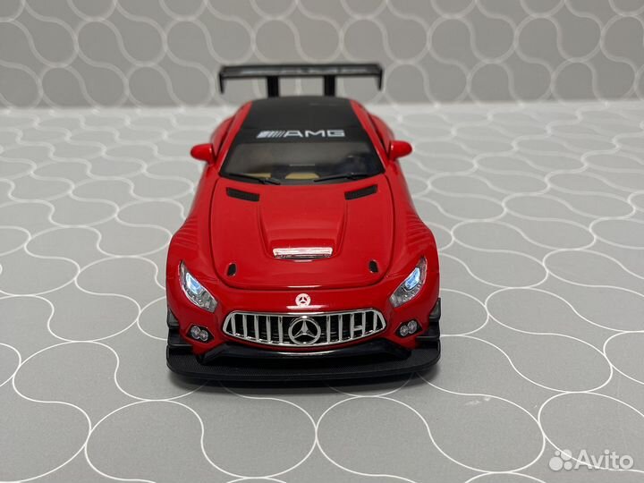 Металическая модель mercedes AMG GT 1:24 красная