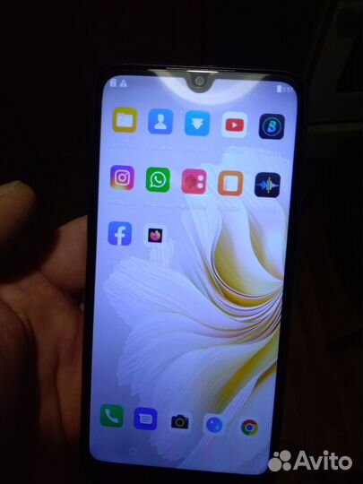 Samsung Galaxy S8, 4/64 ГБ