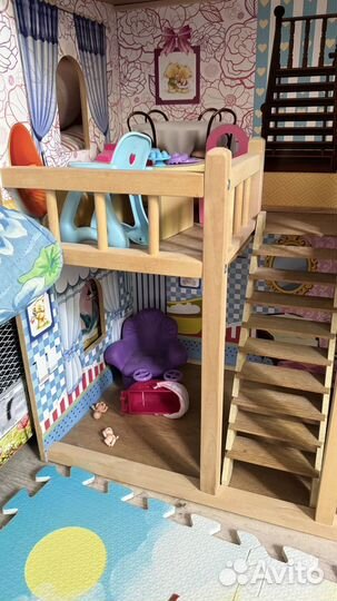 Домик кукольный