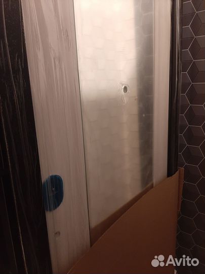 Дверь входная металлическая с зеркалом новая