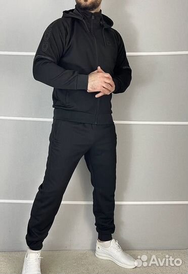 Adidas спортивный костюм