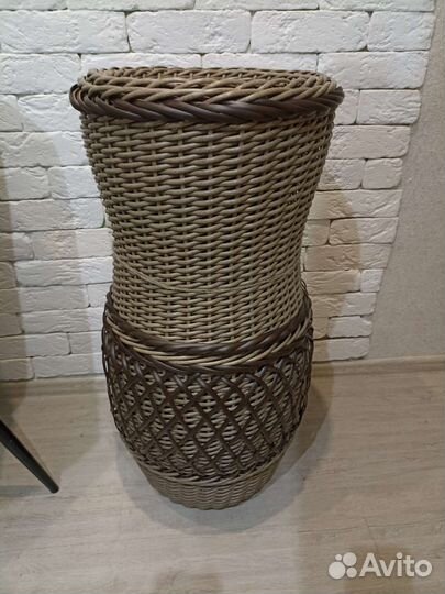 Кашпо-ваза из экоротанга