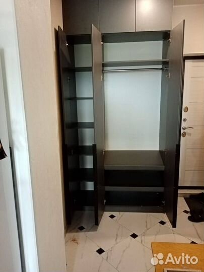 Распашной черный шкаф под заказ