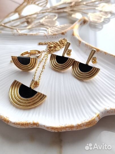 Стильный комплект серьги кольцо кулон винтаж
