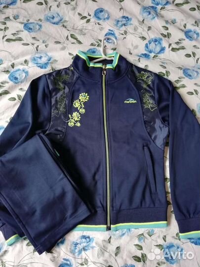 Костюм спортивный